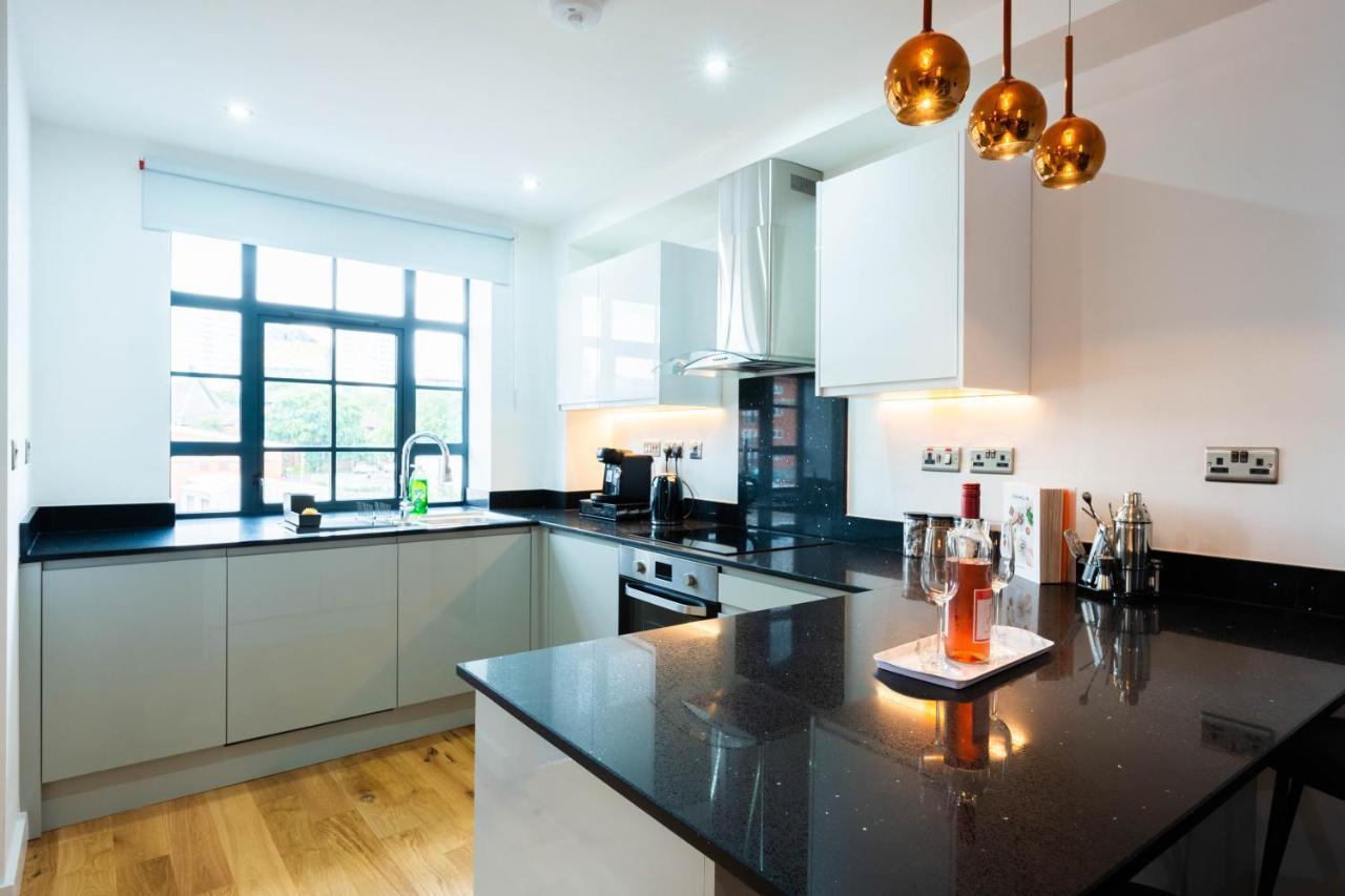 Stunning Townhouse With Pool Table Villa Birmingham Kültér fotó